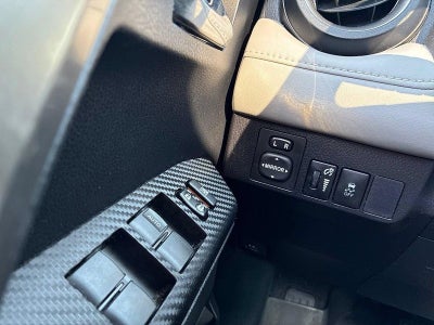 2015 Toyota RAV4 AWD 4dr XLE (Natl)