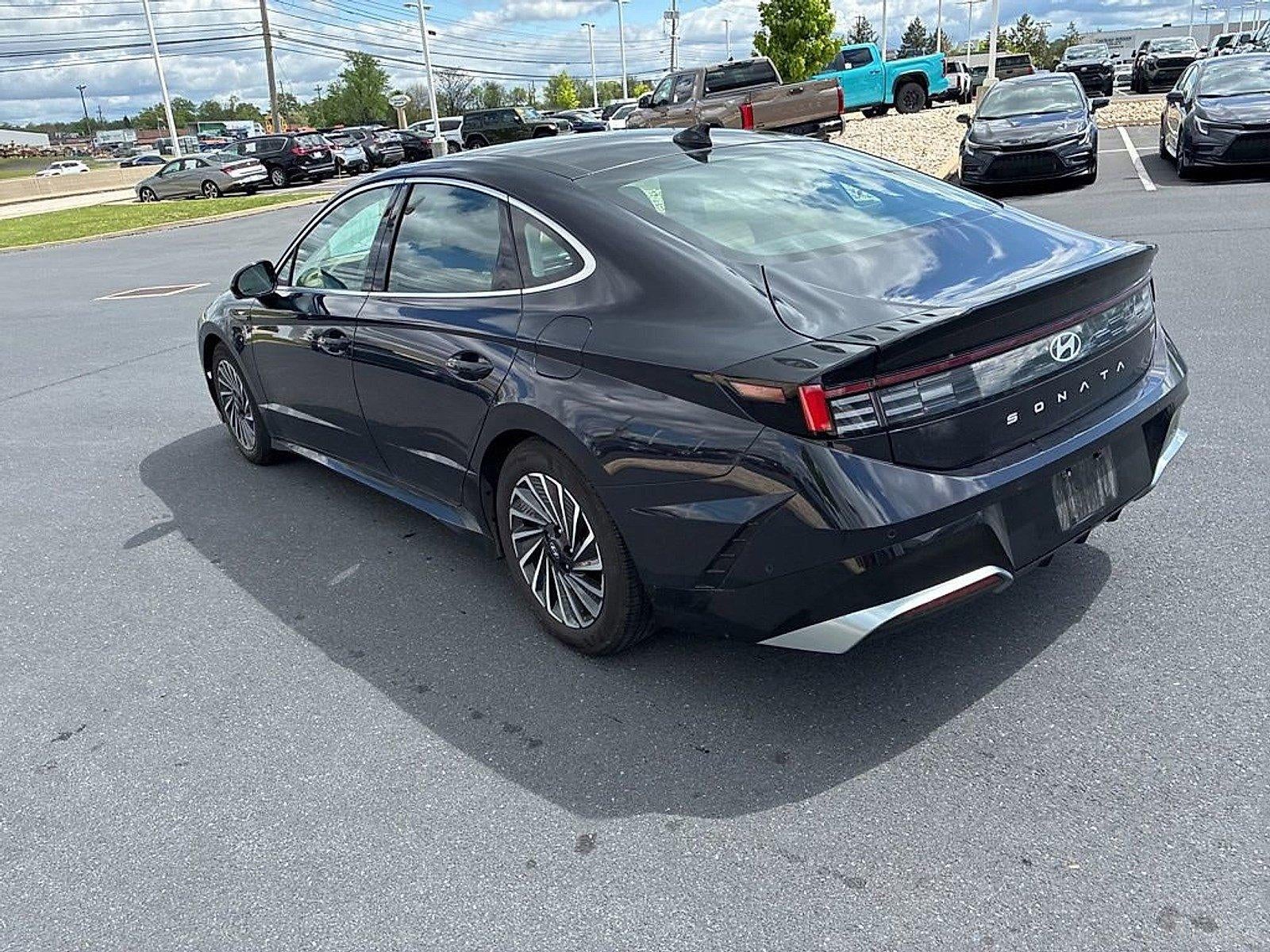 2025 Hyundai SONATA Hybrid Limited FWD