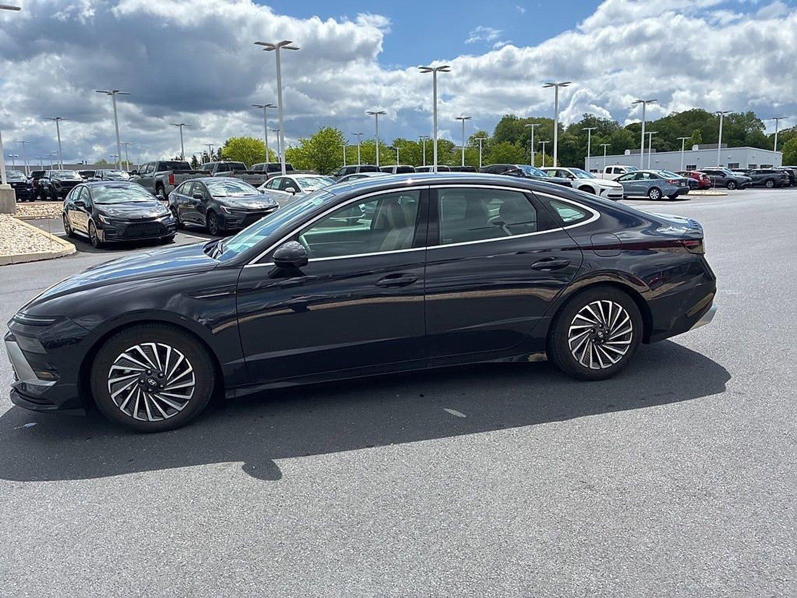 2025 Hyundai SONATA Hybrid Limited FWD