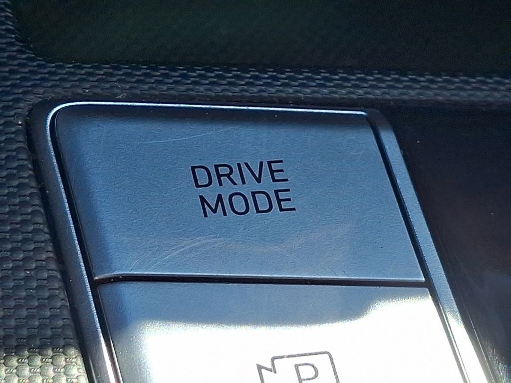 2024 Hyundai ELANTRA Limited IVT