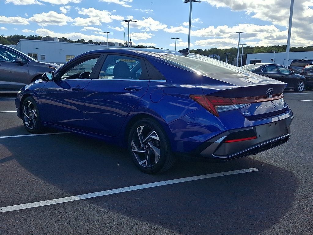 2024 Hyundai ELANTRA Limited IVT