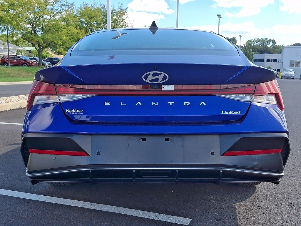 2024 Hyundai ELANTRA Limited IVT