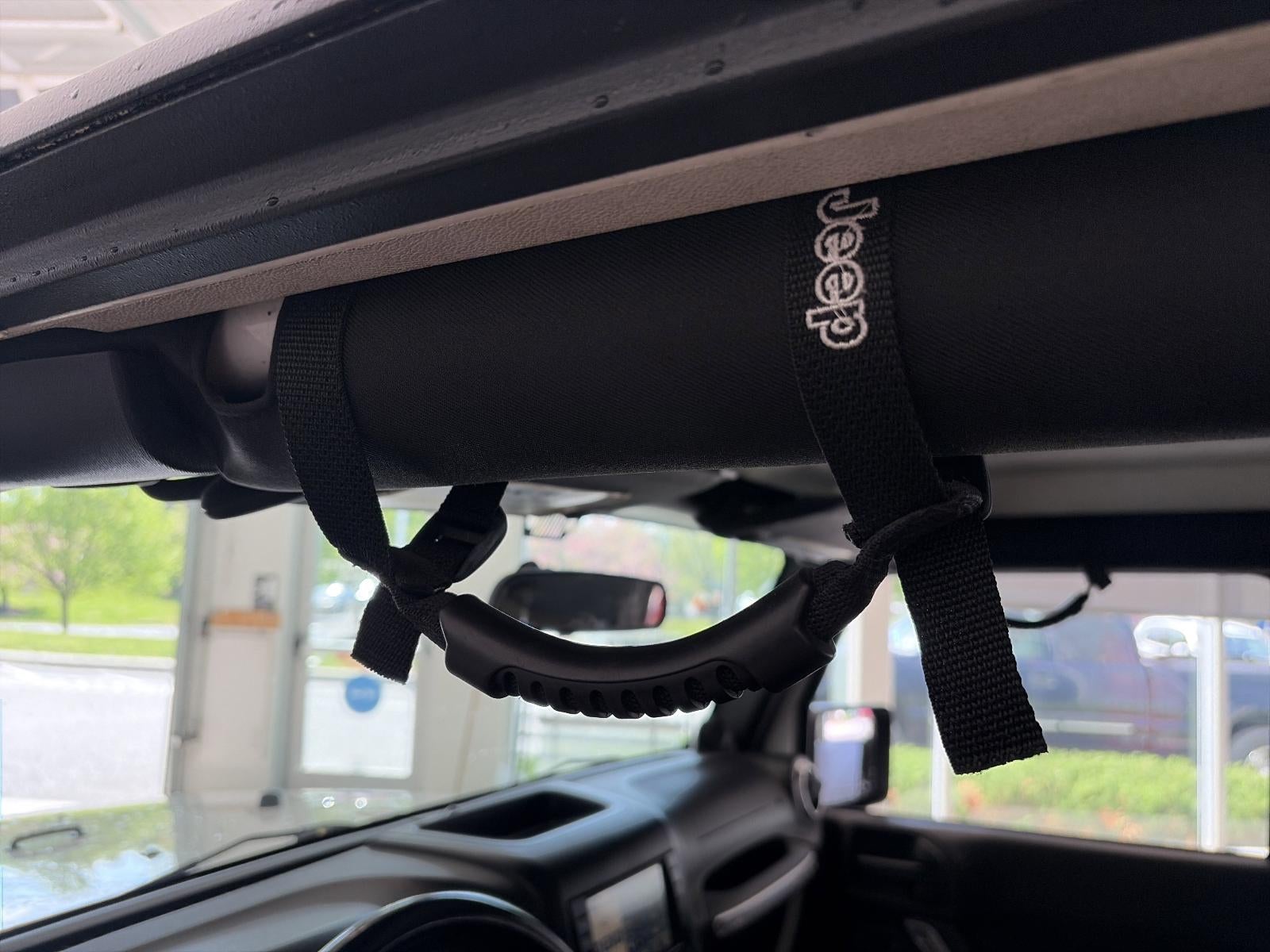 2012 Jeep Wrangler Unlimited 4WD 4dr Sahara