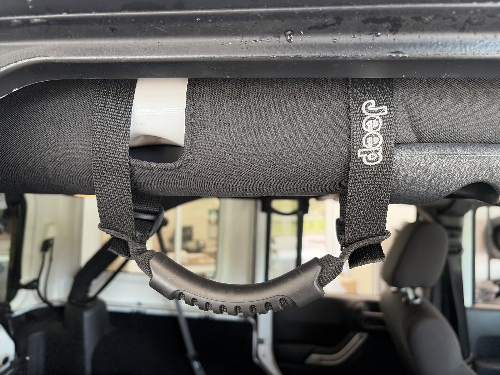 2012 Jeep Wrangler Unlimited 4WD 4dr Sahara