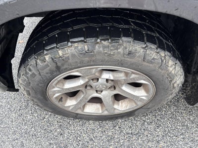 2017 RAM 1500 Laramie 4x4 Crew Cab 6'4" Box