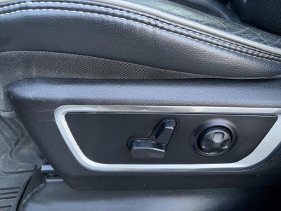 2019 RAM 1500 Laramie 4x4 Crew Cab 5'7" Box