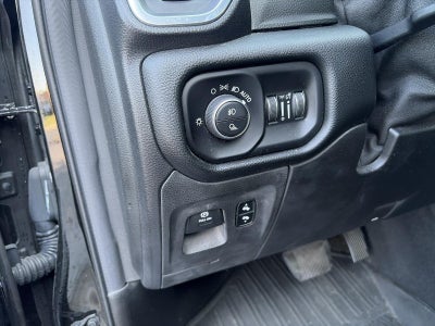2019 RAM 1500 Laramie 4x4 Crew Cab 5'7" Box