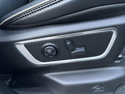 2019 RAM 1500 Laramie 4x4 Crew Cab 5'7" Box