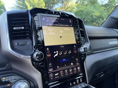 2019 RAM 1500 Laramie 4x4 Crew Cab 5'7" Box