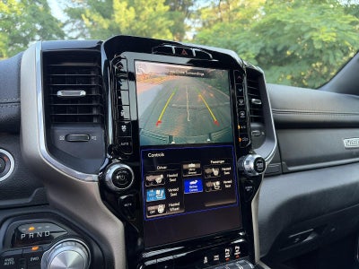2019 RAM 1500 Laramie 4x4 Crew Cab 5'7" Box