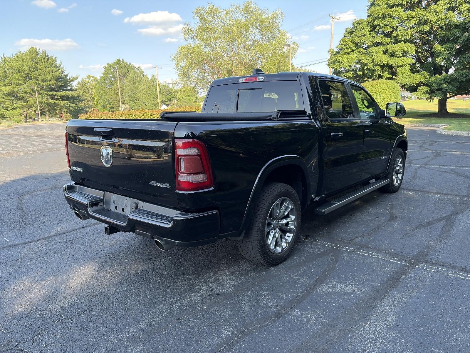 2019 RAM 1500 Laramie 4x4 Crew Cab 5'7" Box