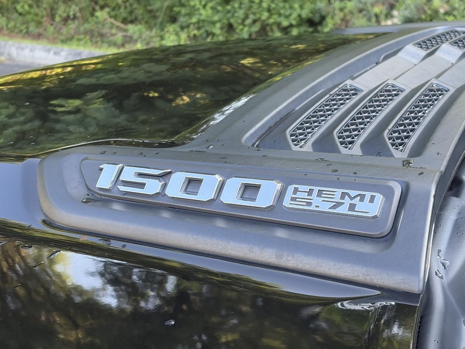 2019 RAM 1500 Laramie 4x4 Crew Cab 5'7" Box