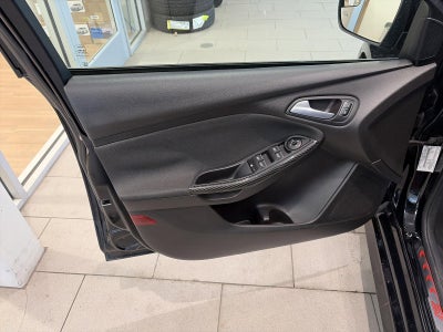 2016 Ford Focus 5dr HB ST