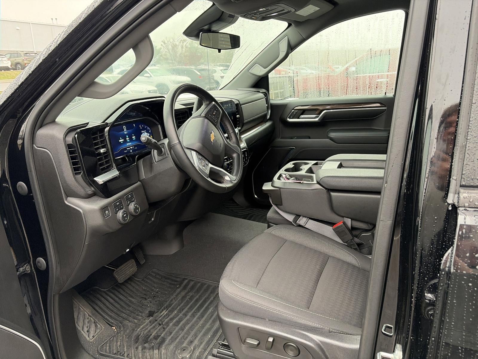 2023 Chevrolet Silverado 1500 Crew Cab Short Box 4-Wheel Drive LT 2FL