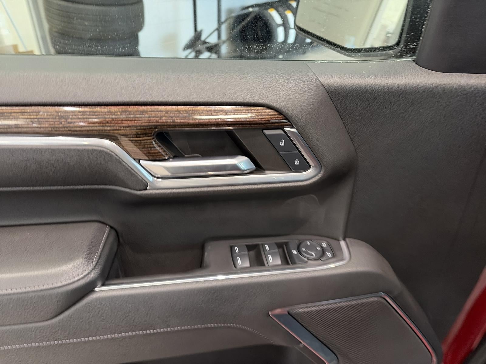 2024 GMC Sierra 1500 Crew Cab Short Box 4-Wheel Drive Elevation 3SB