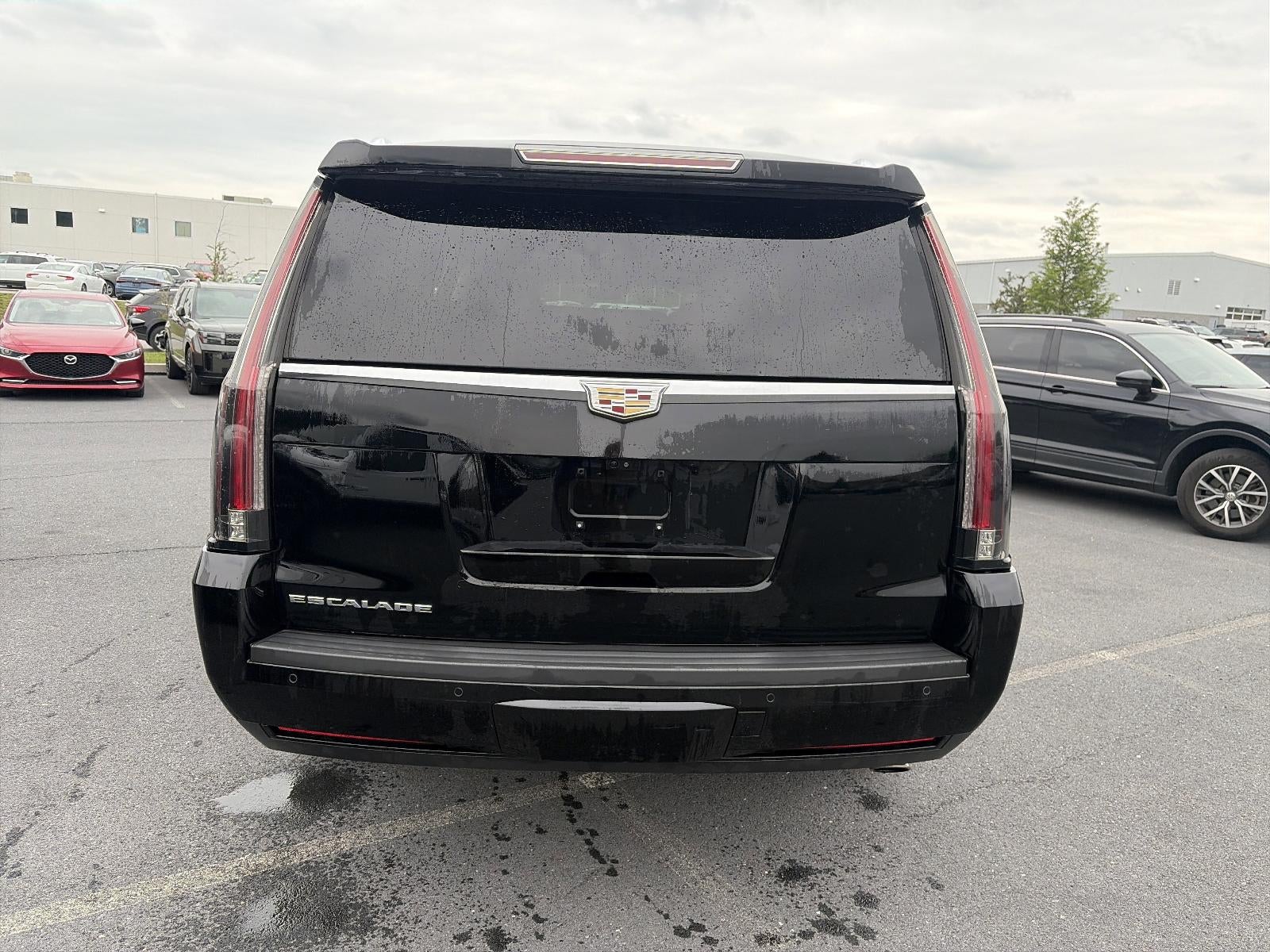 2018 Cadillac Escalade ESV 4WD Luxury