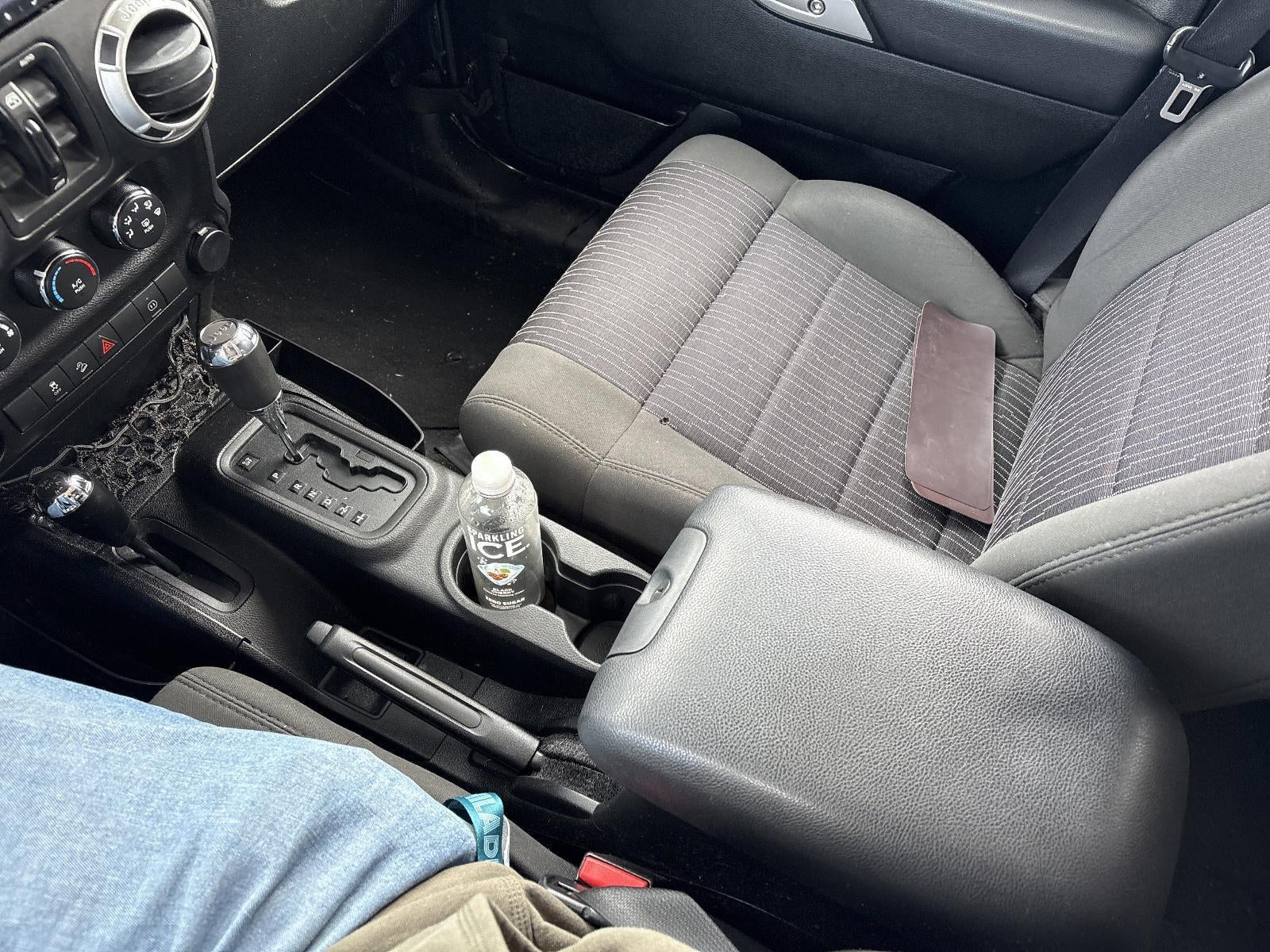 2011 Jeep Wrangler Unlimited 4WD 4dr Sahara