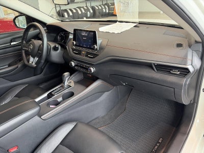 2021 Nissan Altima 2.5 SR Sedan