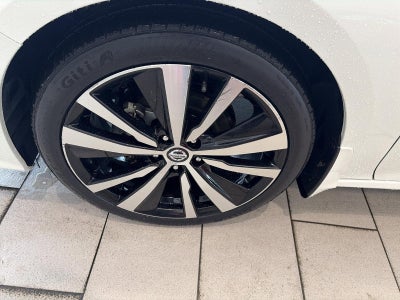 2021 Nissan Altima 2.5 SR Sedan