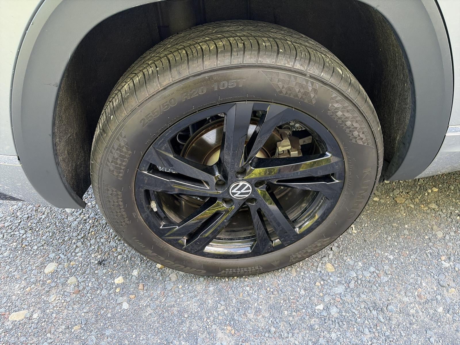 2024 Volkswagen Atlas Cross Sport 2.0T SEL R-Line 4MOTION
