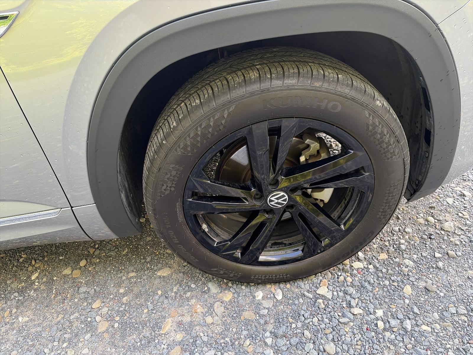 2024 Volkswagen Atlas Cross Sport 2.0T SEL R-Line 4MOTION