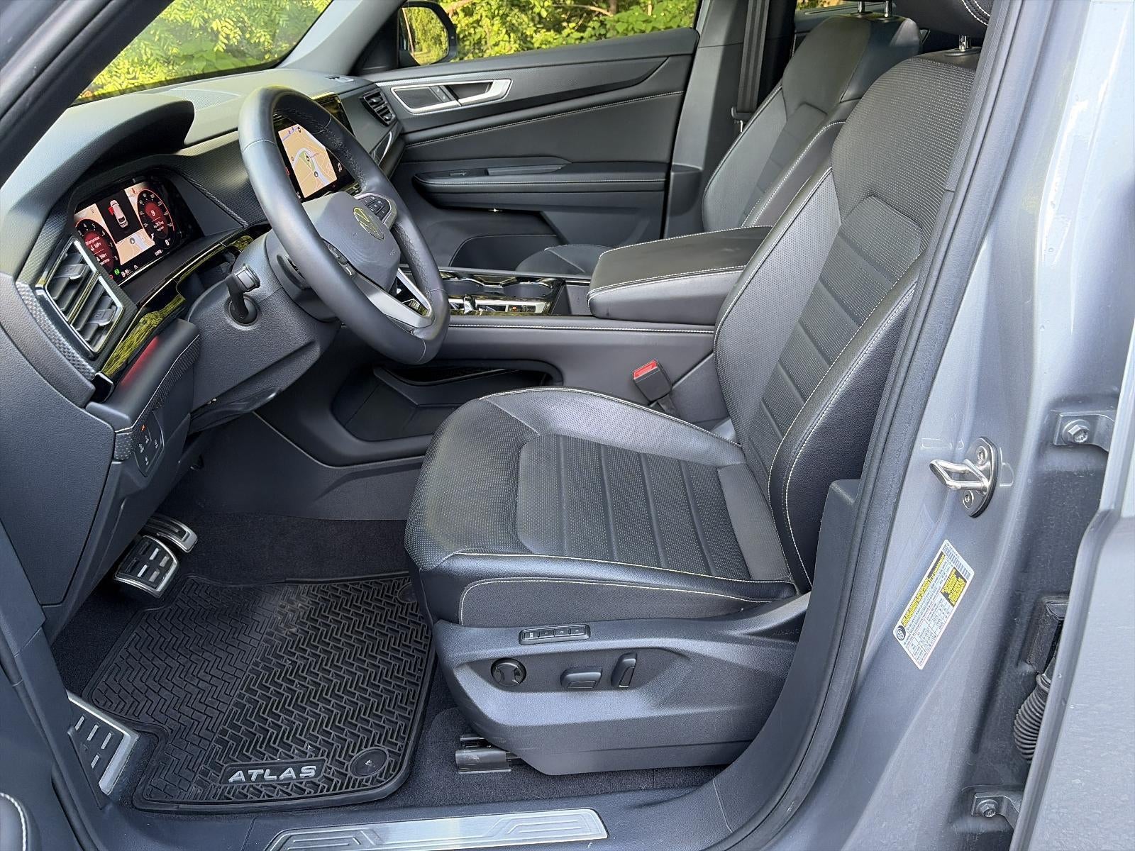 2024 Volkswagen Atlas Cross Sport 2.0T SEL R-Line 4MOTION