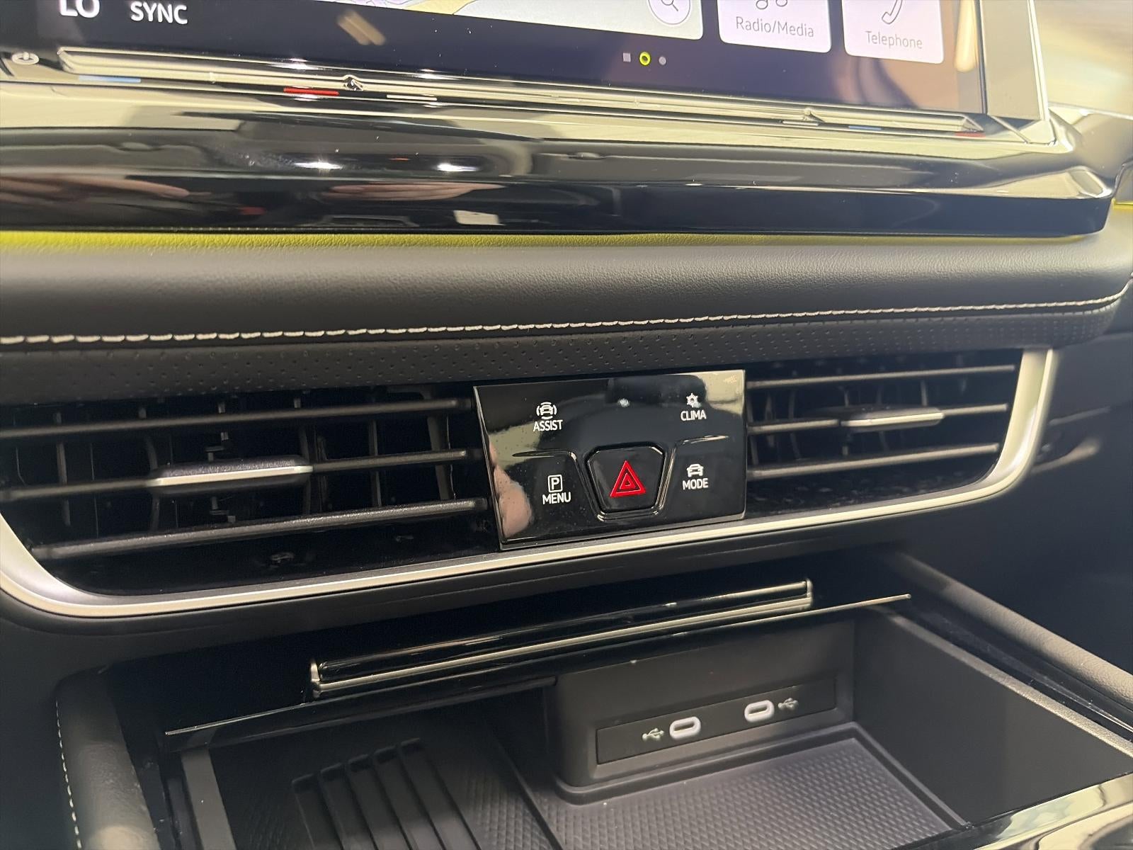 2026 Volkswagen Atlas 2.0T SEL Premium R-Line 4MOTION