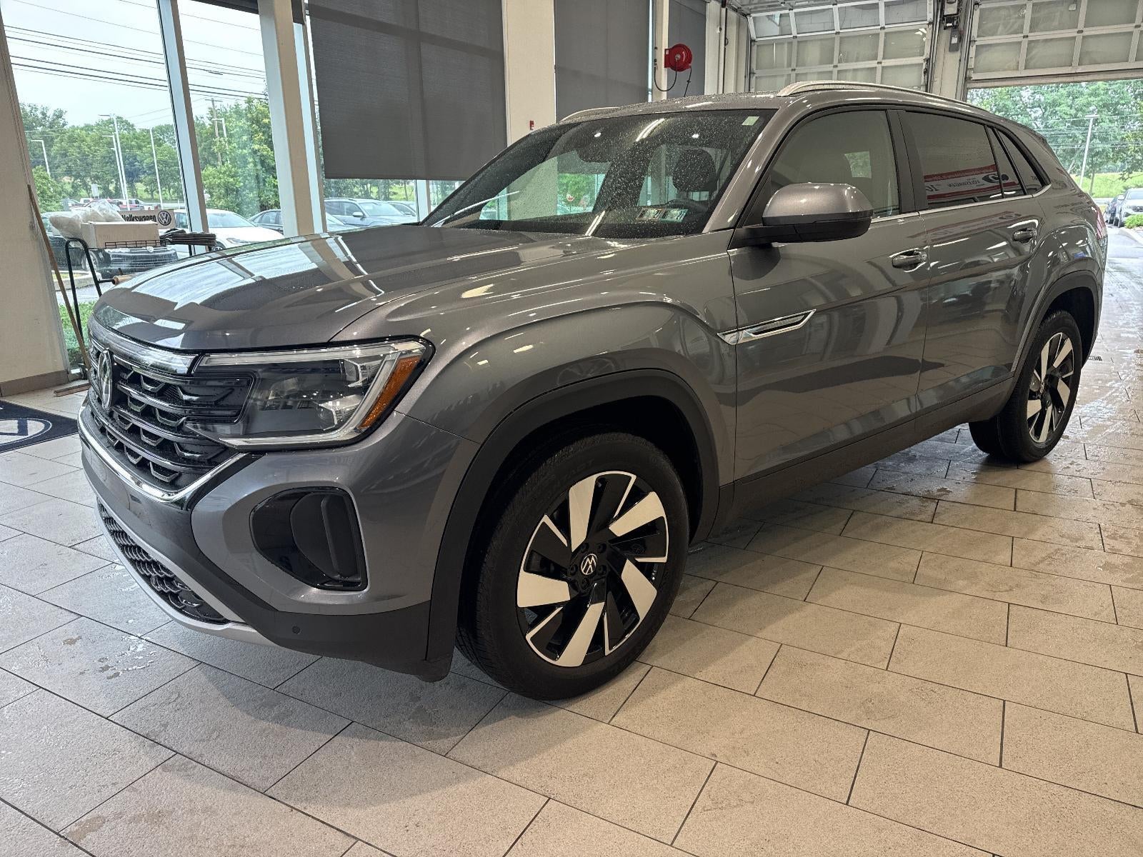 2024 Volkswagen Atlas Cross Sport 2.0T SE w/Technology 4MOTION