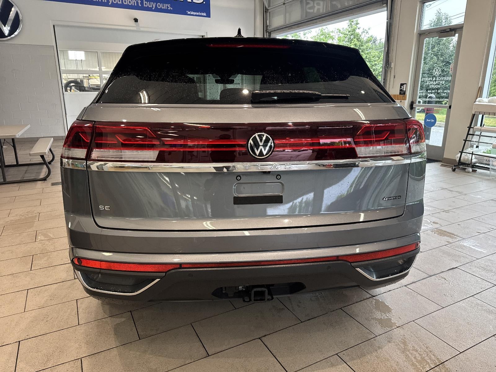 2024 Volkswagen Atlas Cross Sport 2.0T SE w/Technology 4MOTION
