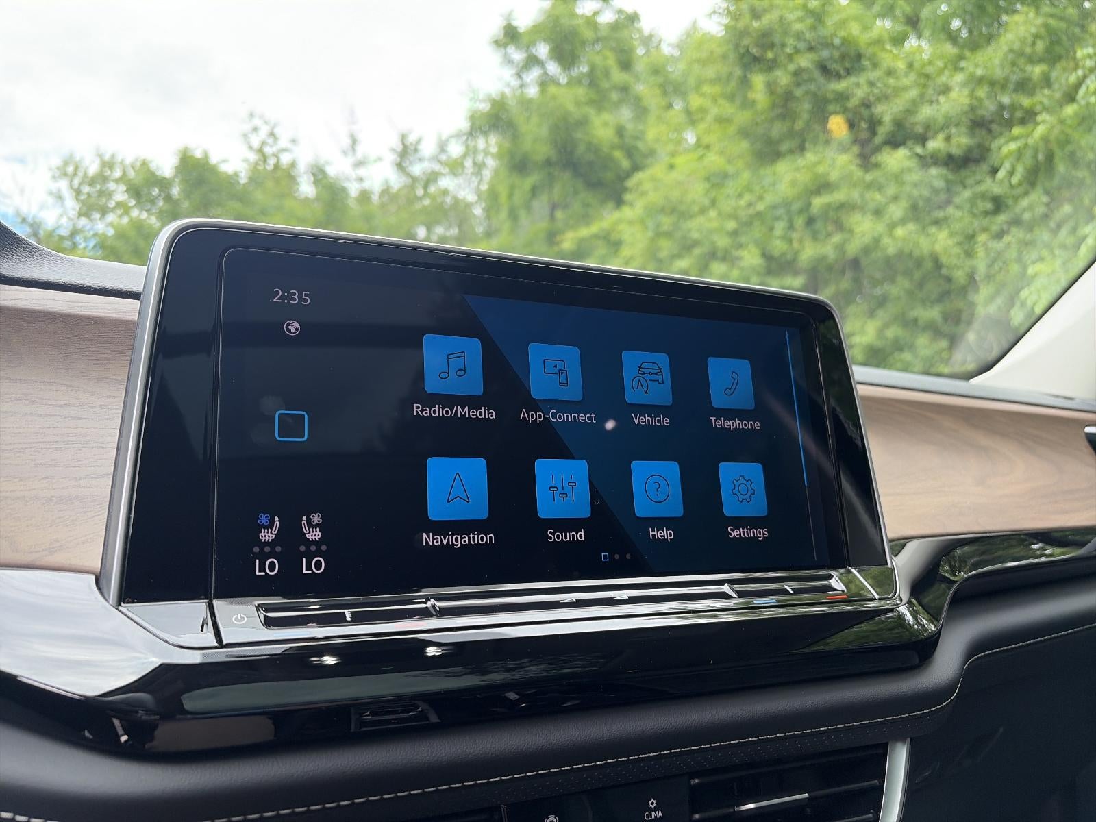 2026 Volkswagen Atlas 2.0T SE w/Technology 4MOTION
