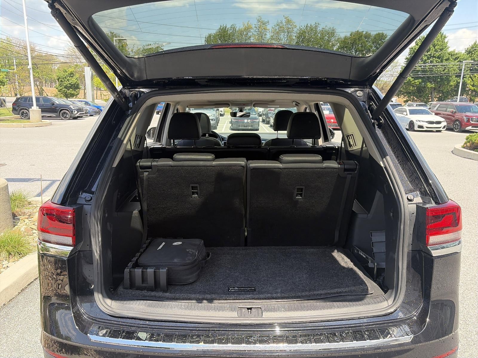 2023 Volkswagen Atlas 2.0T SE w/Technology 4MOTION