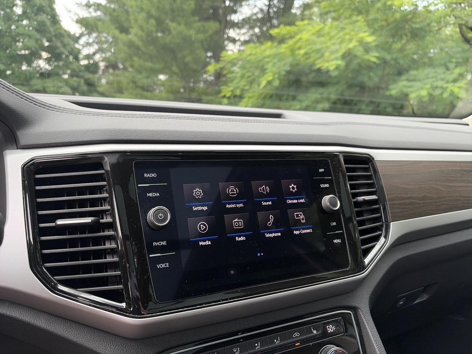 2022 Volkswagen Atlas 3.6L V6 SE w/Technology 4MOTION