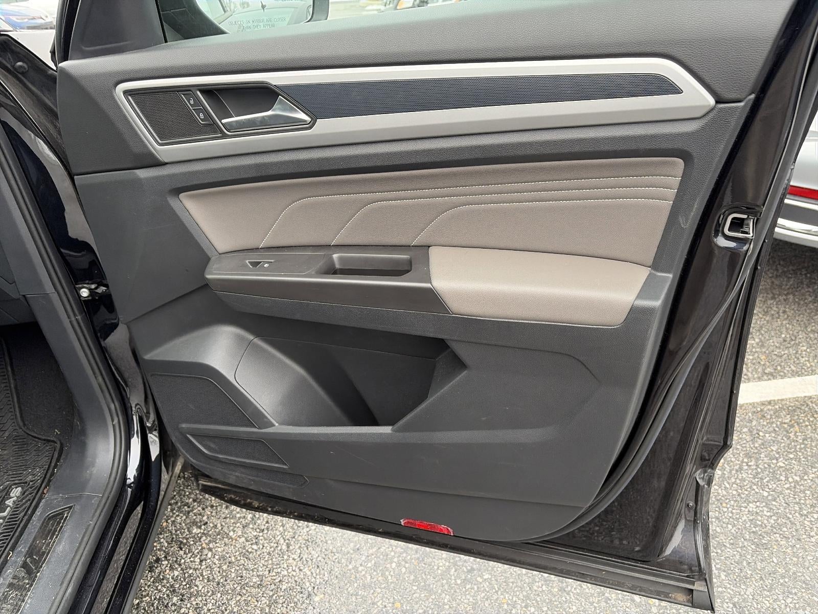 2023 Volkswagen Atlas Cross Sport 3.6L V6 SEL R-Line Black 4MOTION