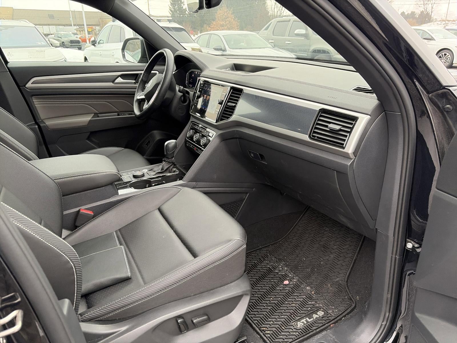 2023 Volkswagen Atlas Cross Sport 3.6L V6 SEL R-Line Black 4MOTION