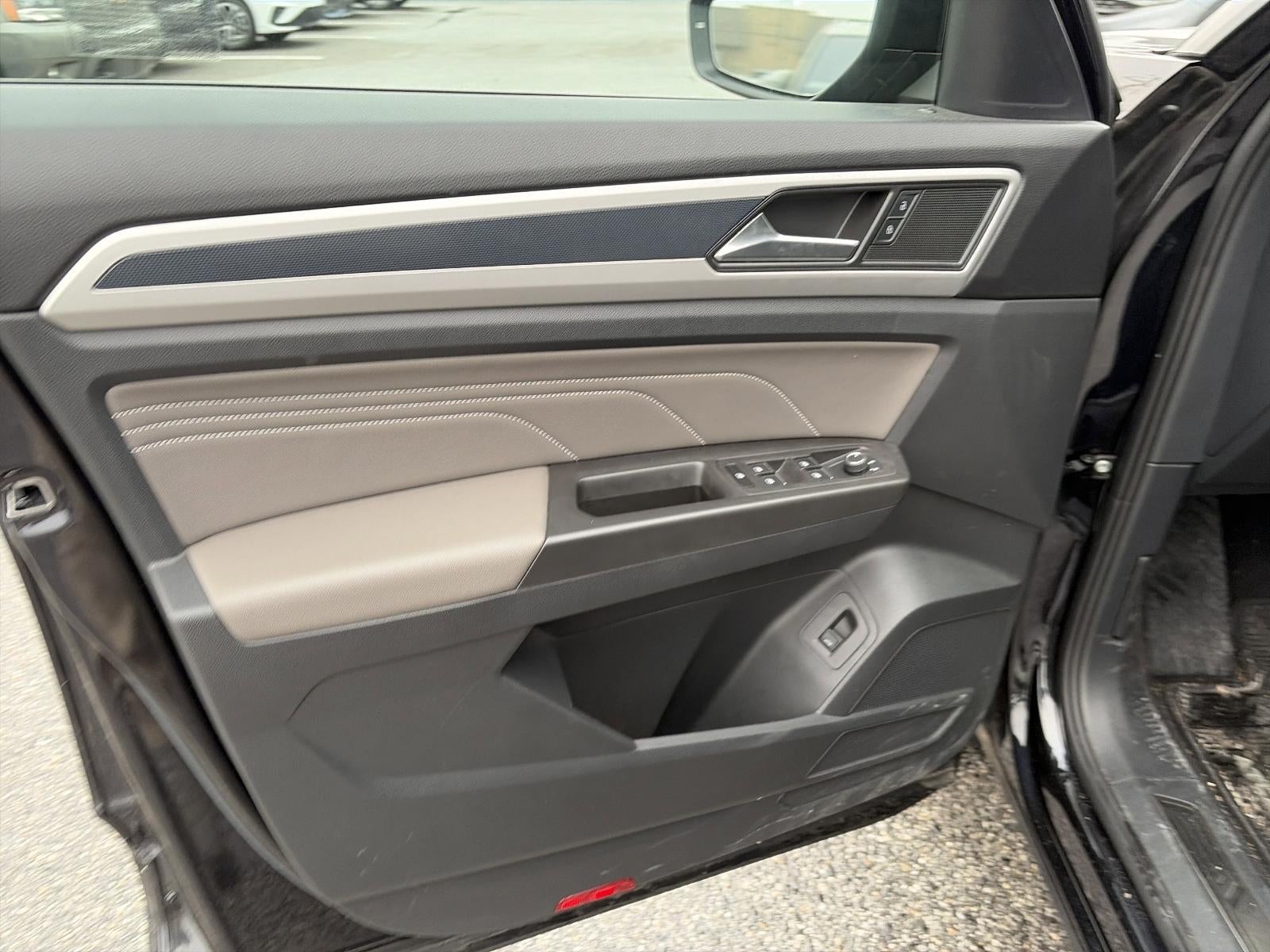 2023 Volkswagen Atlas Cross Sport 3.6L V6 SEL R-Line Black 4MOTION