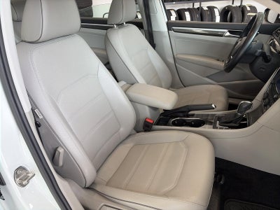 2018 Volkswagen Passat 2.0T SE w/Technology Auto