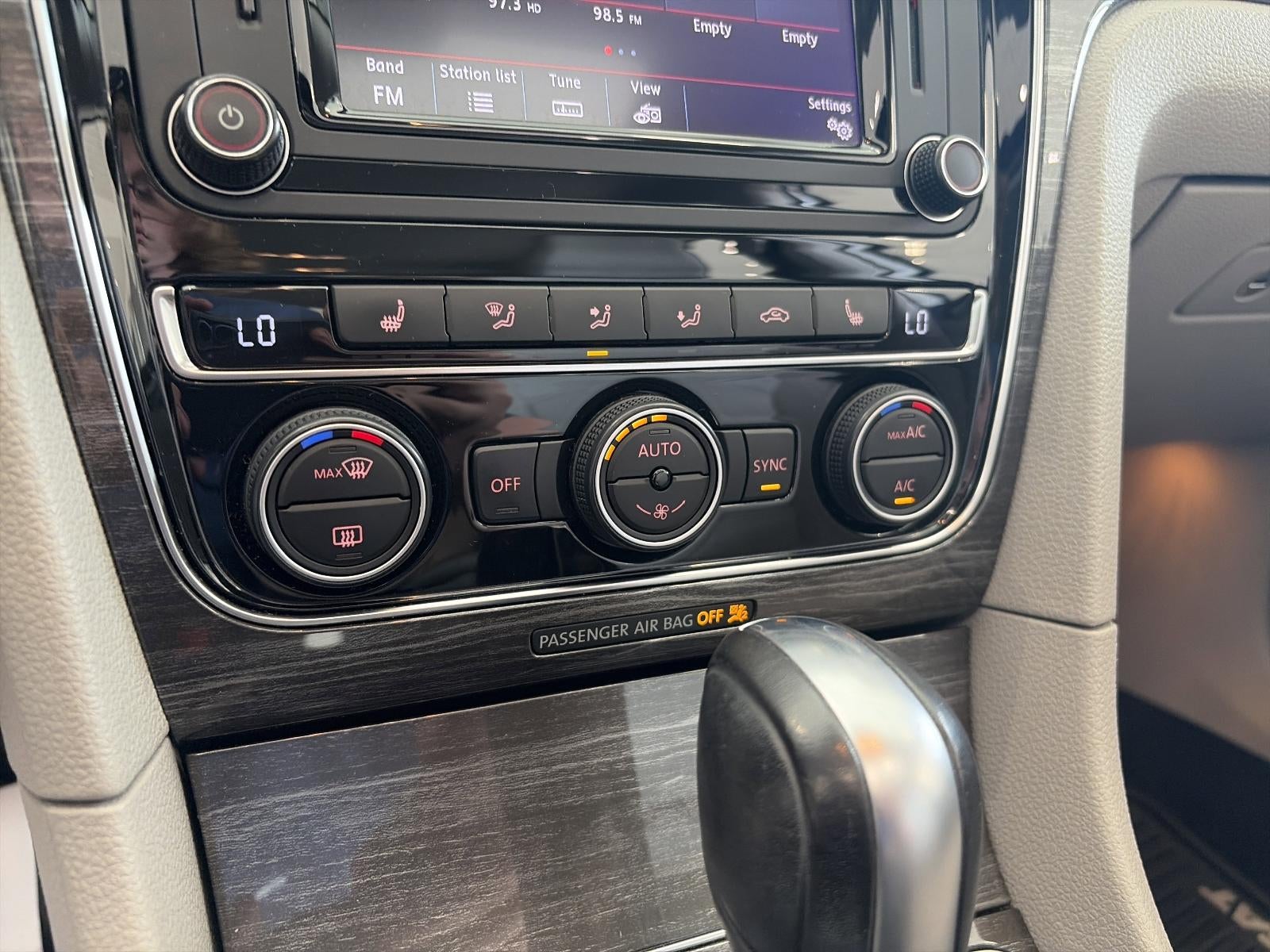 2018 Volkswagen Passat 2.0T SE w/Technology Auto