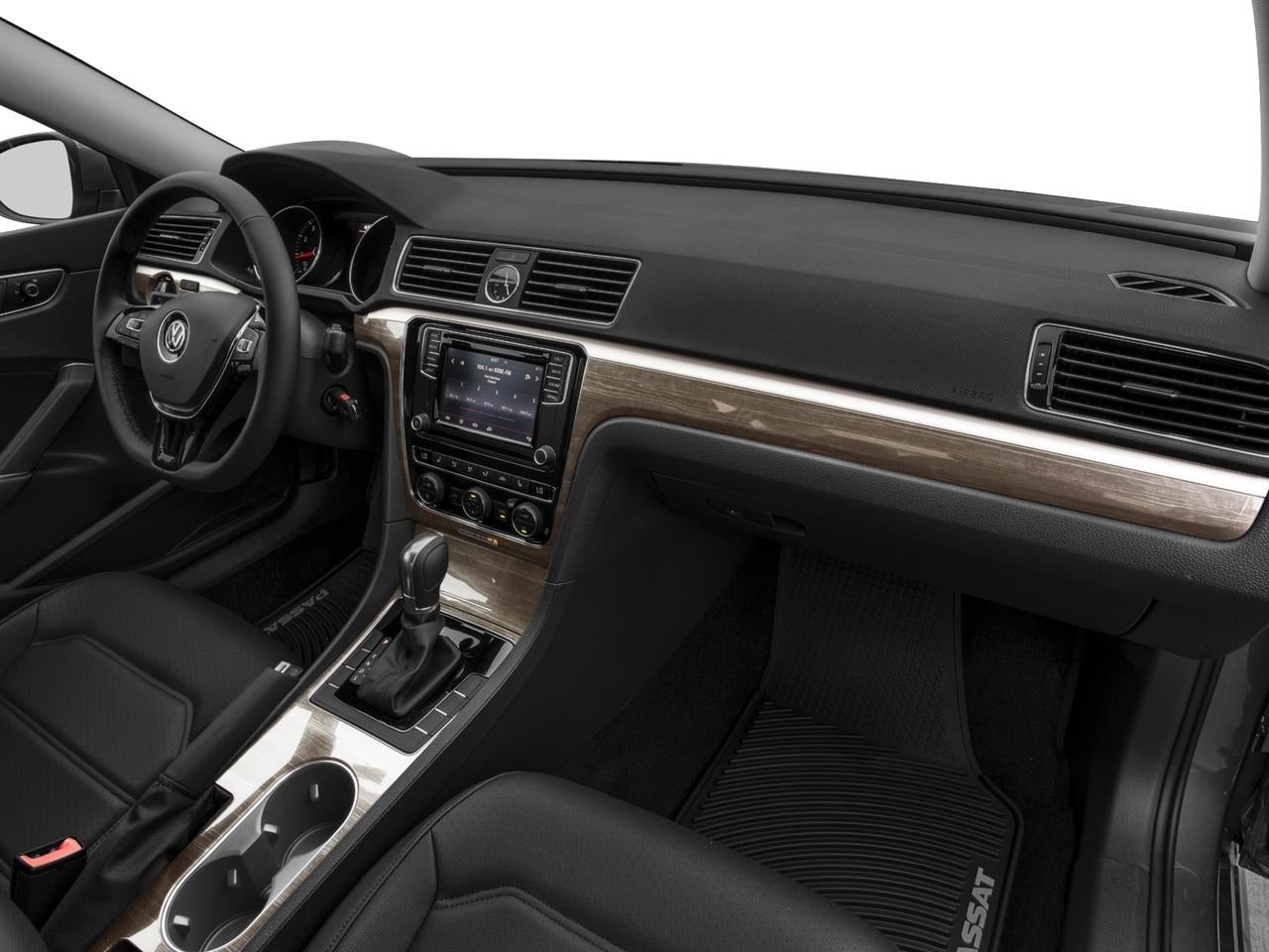 2018 Volkswagen Passat 2.0T SE w/Technology Auto