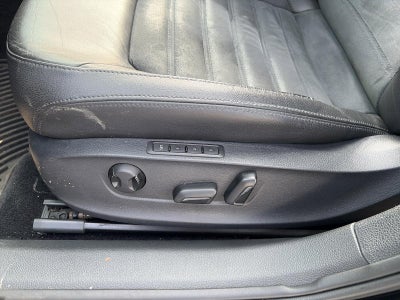 2014 Volkswagen Passat 4dr Sdn 1.8T Auto SEL Premium PZEV