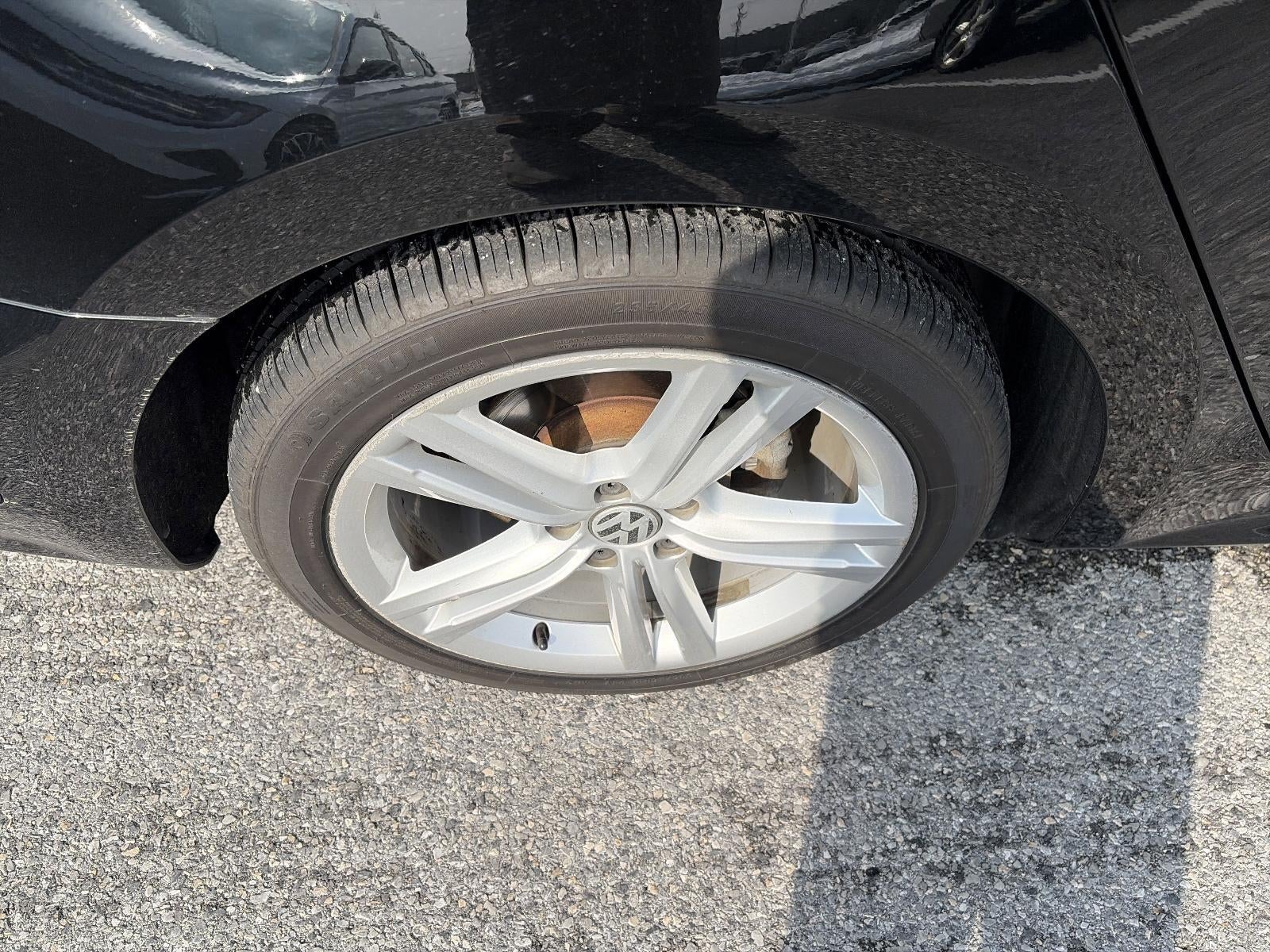 2014 Volkswagen Passat 4dr Sdn 1.8T Auto SEL Premium PZEV