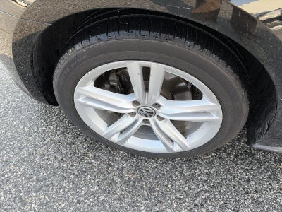 2014 Volkswagen Passat 4dr Sdn 1.8T Auto SEL Premium PZEV