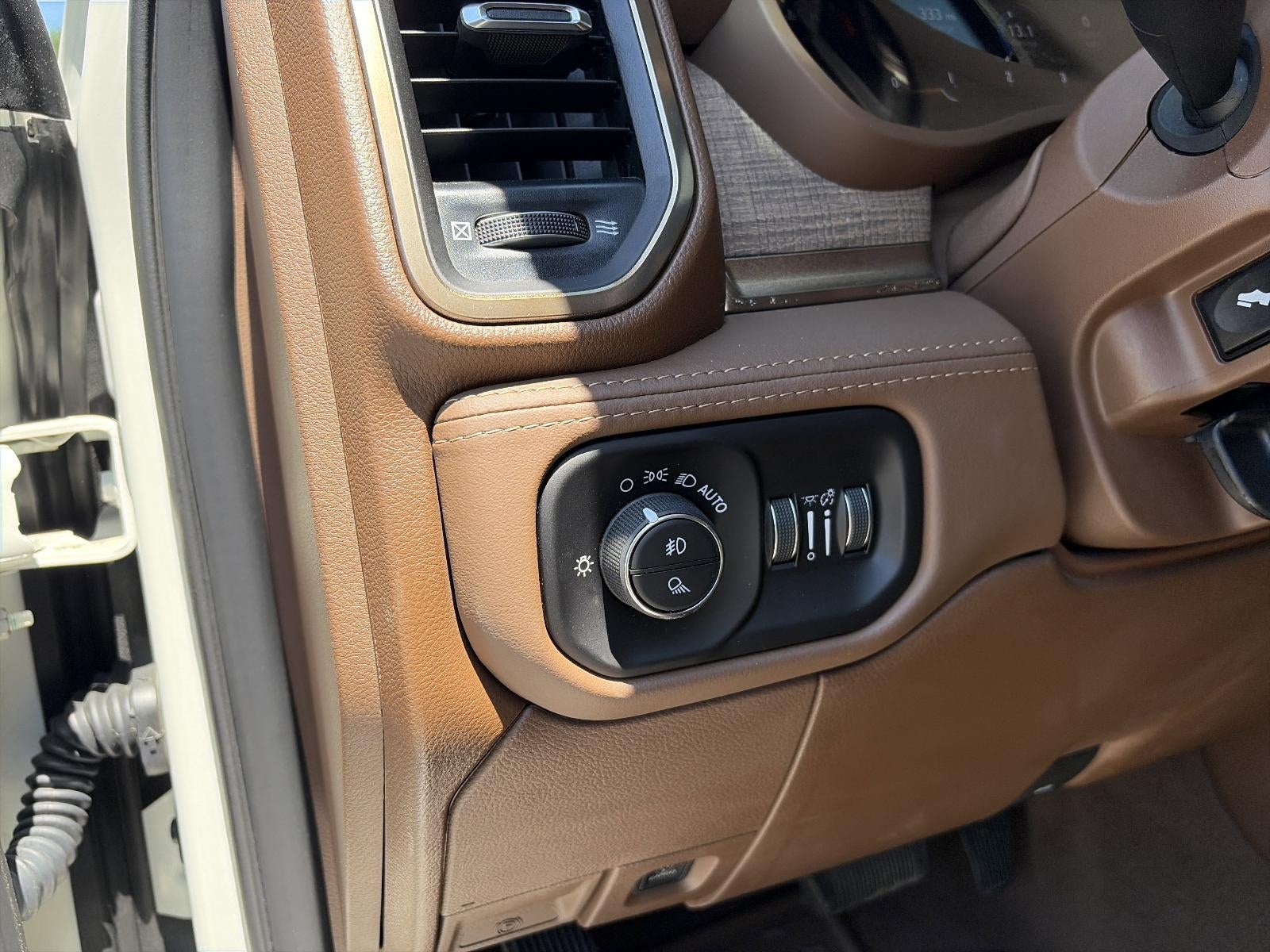2023 RAM 3500 Longhorn 4x4 Crew Cab 8' Box