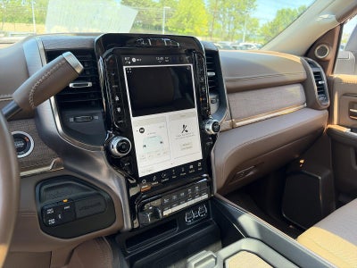 2023 RAM 3500 Longhorn 4x4 Crew Cab 8' Box