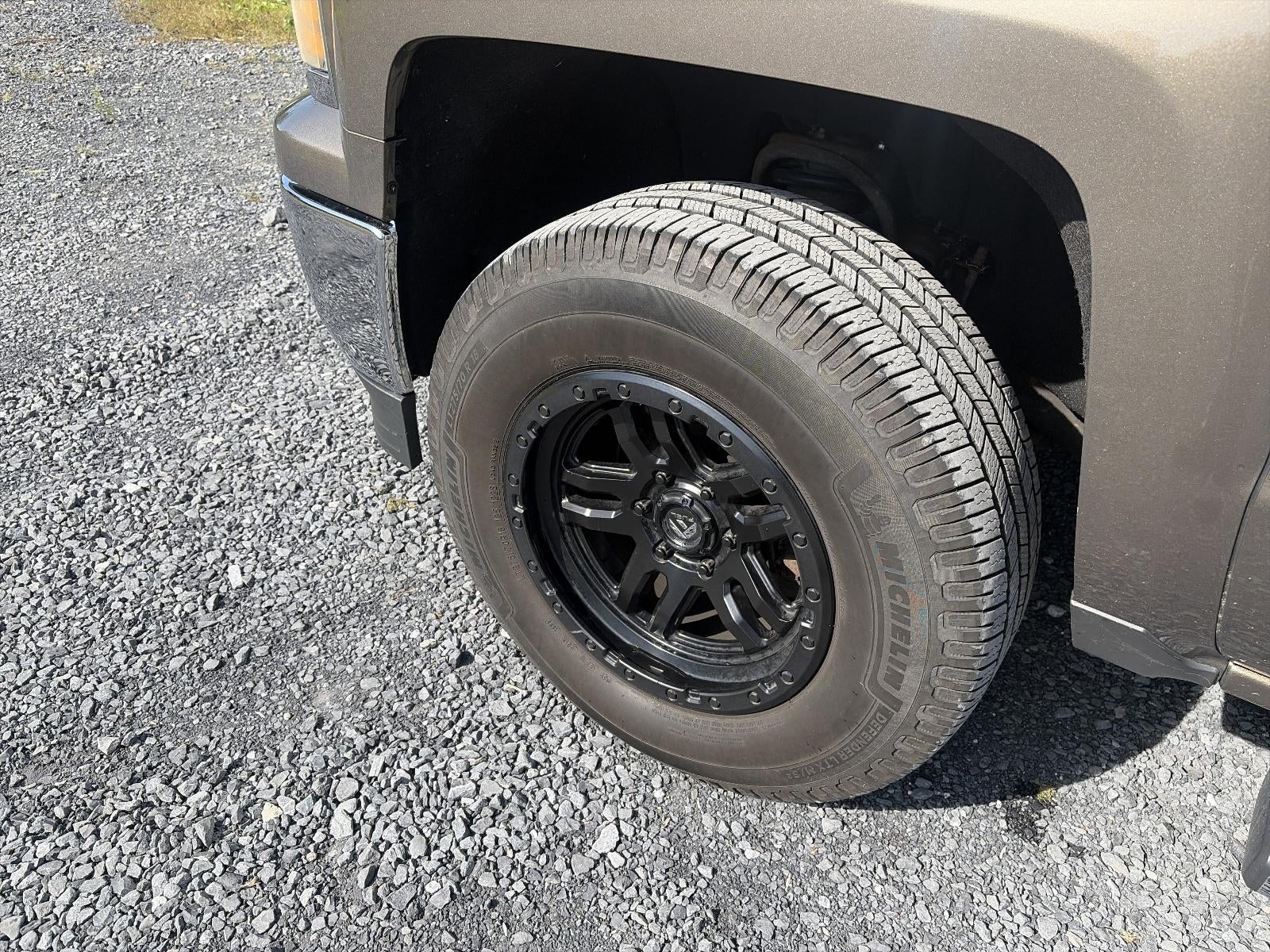 2015 Chevrolet Silverado 1500 Crew Cab Short Box 4-Wheel Drive LTZ Z71