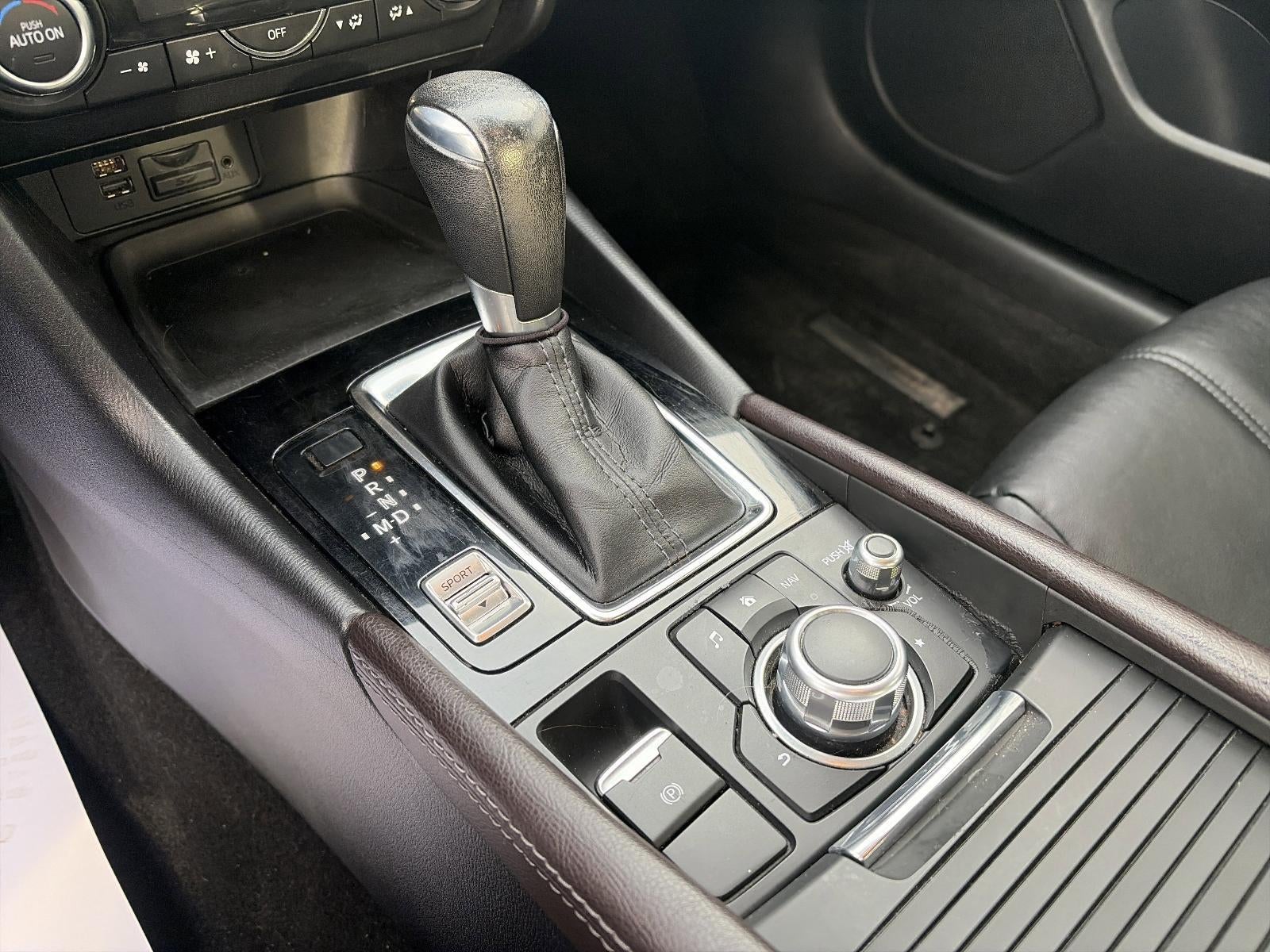 2017 Mazda Mazda3 4-Door Touring Auto