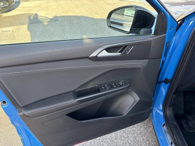 2025 Volkswagen Taos SE Black 4MOTION