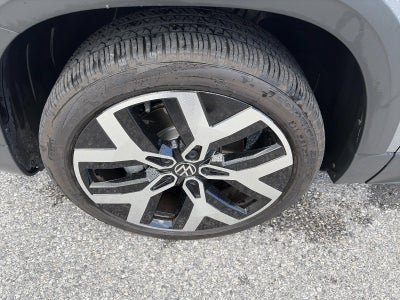 2023 Volkswagen Taos SEL 4MOTION *Ltd Avail*