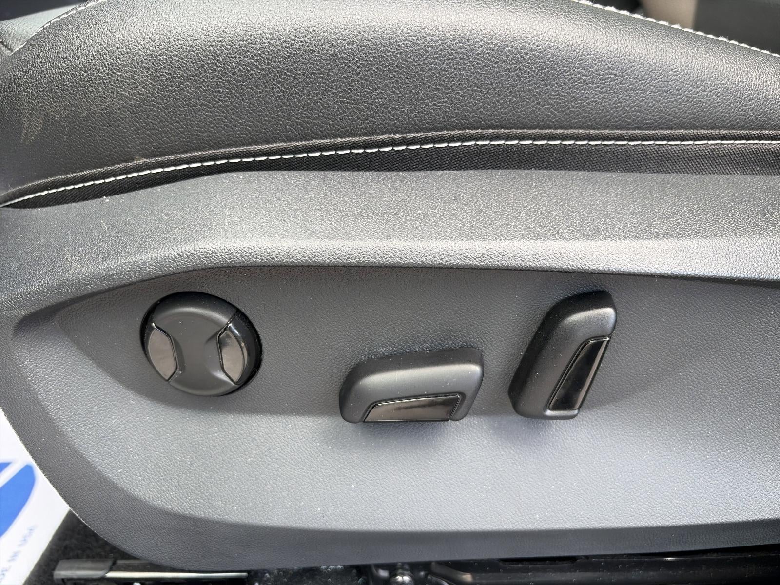 2023 Volkswagen Taos SEL 4MOTION *Ltd Avail*