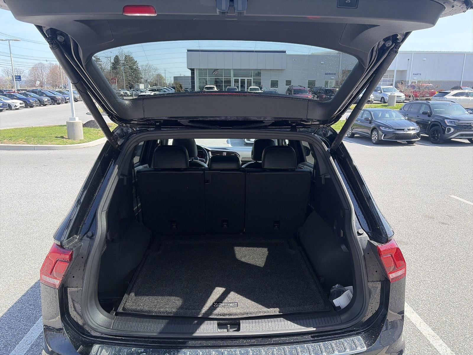 2024 Volkswagen Tiguan 2.0T SEL R-Line 4MOTION