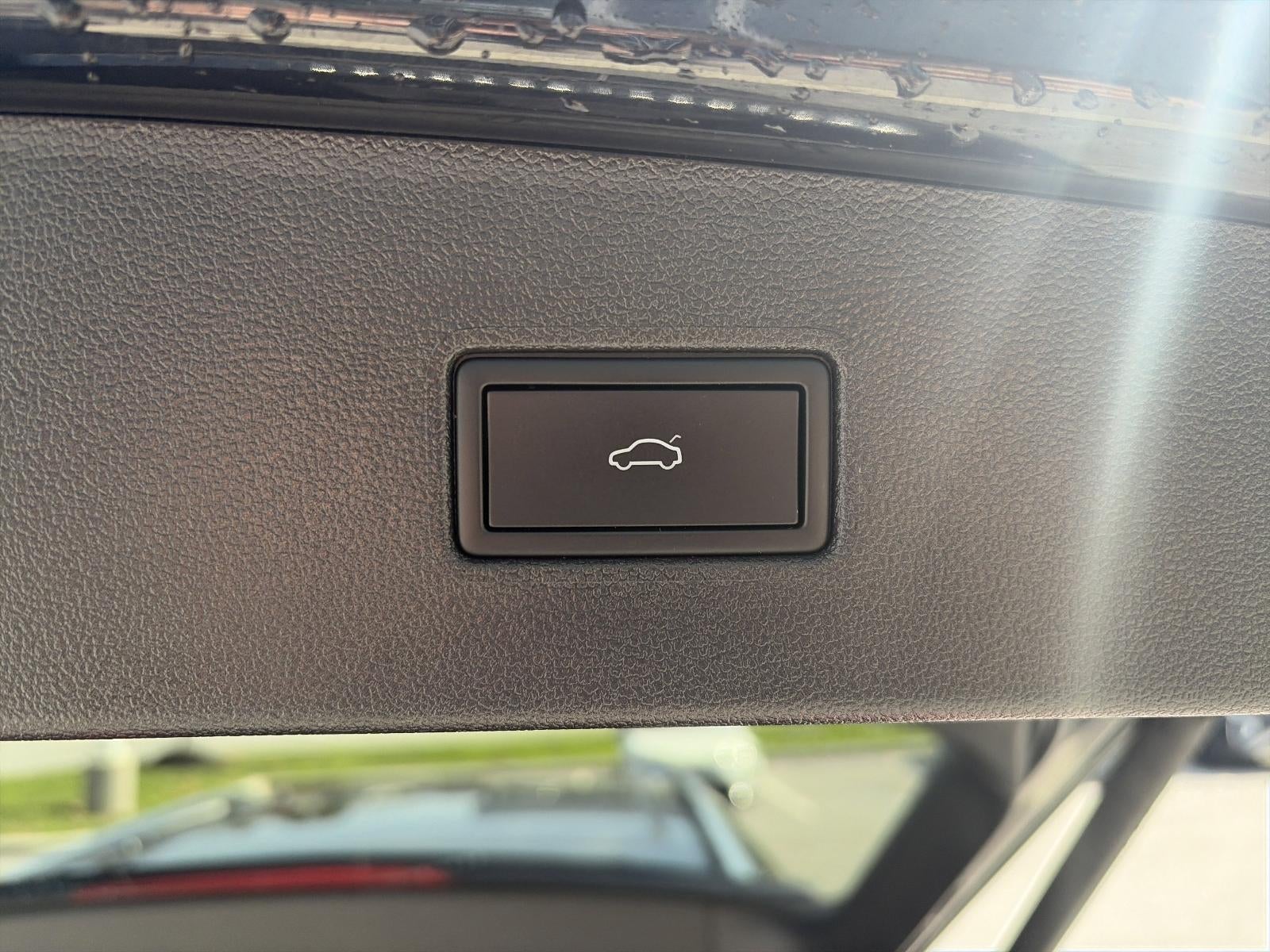 2024 Volkswagen Tiguan 2.0T SEL R-Line 4MOTION